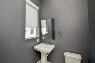 204 Burr St, Houston, TX 77011 - Photo 12