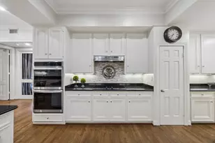 12 E Broad Oaks Dr, Houston, TX 77056 - Photo 12