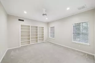 12 E Broad Oaks Dr, Houston, TX 77056 - Photo 16