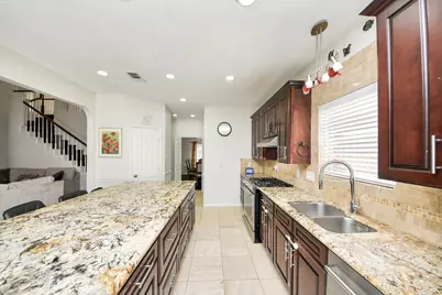 922 Bayhill Drive, Sugar Land, TX 77479 - Photo 16
