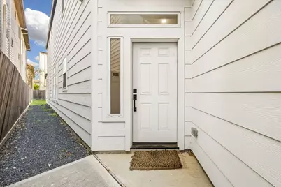 921 W 21st Street, Houston, TX 77008 - Photo 2