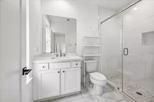 921 W 21st St, Houston, TX 77008 - Photo 16