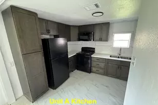 8214 Livingston St, Houston, TX 77051 - Photo 6