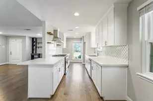 2515 Blue Willow Dr, Houston, TX 77042 - Photo 4