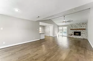 2515 Blue Willow Dr, Houston, TX 77042 - Photo 14