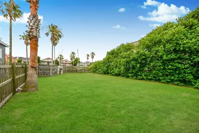 814 Broadway Street #A, Galveston, TX 77550 - Photo 2