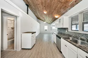 814 Broadway St, Galveston, TX 77550 - Photo 10