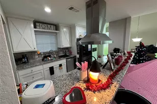 9743 Santa Monica Blvd, Houston, TX 77089 - Photo 12