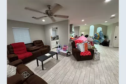9743 Santa Monica Boulevard, Houston, TX 77089 - Photo 8