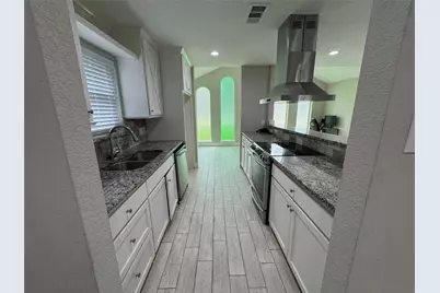 9743 Santa Monica Boulevard, Houston, TX 77089 - Photo 4