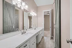 15569 Crown Oaks Dr, Montgomery, TX 77316 - Photo 24