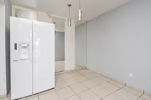 9009 Richmond Ave, Houston, TX 77063 - Photo 8