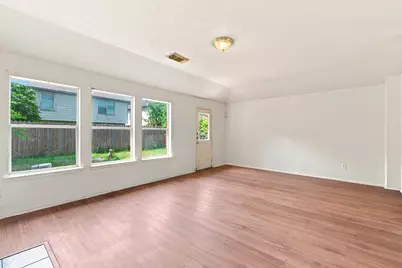 822 N Vista Drive, Houston, TX 77073 - Photo 12