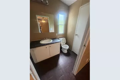 601 Clear Lake Road #D, Highlands, TX 77562 - Photo 6