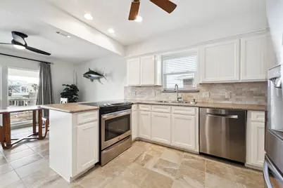 223 Easterly Drive, Tiki Island, TX 77554 - Photo 16