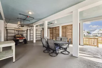 223 Easterly Drive, Tiki Island, TX 77554 - Photo 6