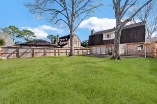 16339 Clearcrest Dr, Houston, TX 77059 - Photo 36