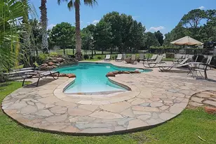 16020 Fountainview, Montgomery, TX 77356 - Photo 2