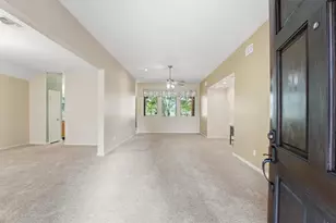3918 E Peach Hollow Cir, Pearland, TX 77584 - Photo 4