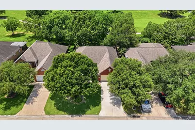 3918 E Peach Hollow Circle, Pearland, TX 77584 - Photo 26
