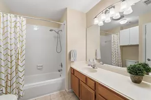 3918 E Peach Hollow Cir, Pearland, TX 77584 - Photo 18