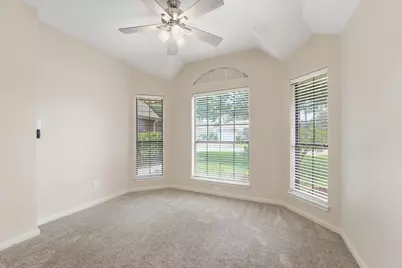 3918 E Peach Hollow Circle, Pearland, TX 77584 - Photo 10