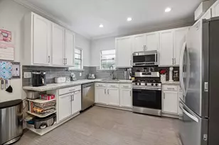 6602 Meadowlawn St, Houston, TX 77023 - Photo 8