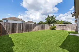 1902 Whispering River Dr, Missouri City, TX 77489 - Photo 6