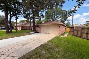 17110 Golf Club Dr, Crosby, TX 77532 - Photo 18