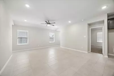 27007 Blue Pool Drive, Katy, TX 77493 - Photo 6