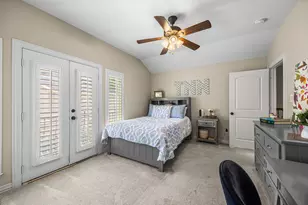 5 Schwab Ln, Houston, TX 77055 - Photo 36