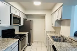 8030 Sands Point Dr, Houston, TX 77036 - Photo 4