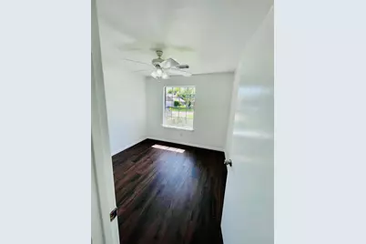 17002 Summer Hollow Drive, Sugar Land, TX 77498 - Photo 18