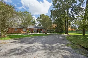 9330 Memorial Dr, Houston, TX 77024 - Photo 2