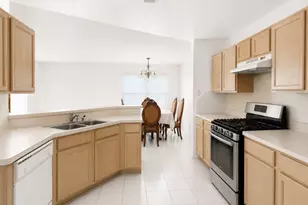 9422 Ledge St, Houston, TX 77075 - Photo 6
