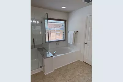 47 Hidden Meadow Drive, The Woodlands, TX 77382 - Photo 26