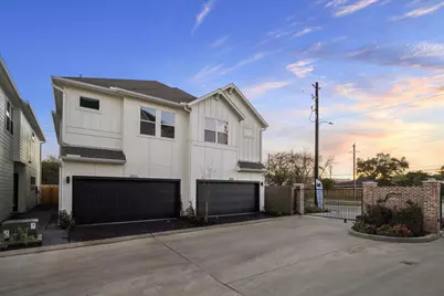 3925 Willowbend Point Drive, Houston, TX 77025 - Photo 1