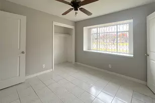 13522 Hollypark Dr, Houston, TX 77015 - Photo 10