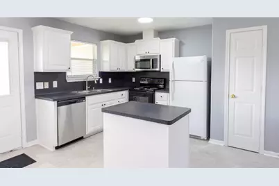 9107 Stingray Court, Texas City, TX 77591 - Photo 8