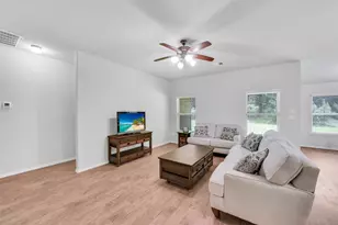 9733 Cold Creek Dr, Conroe, TX 77306 - Photo 6