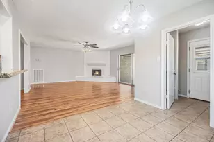 1920 Crooked Creek Ln, Pearland, TX 77581 - Photo 12