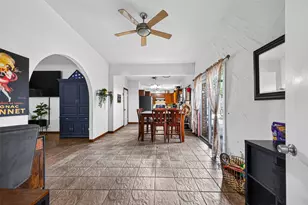 9550 Fairdale Ln, Houston, TX 77063 - Photo 20