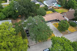 9550 Fairdale Ln, Houston, TX 77063 - Photo 32