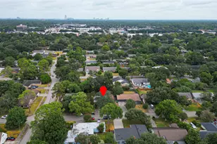 9550 Fairdale Ln, Houston, TX 77063 - Photo 38