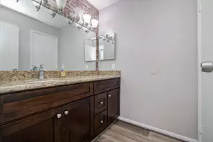 10101 S Gessner Rd, Houston, TX 77071 - Photo 16