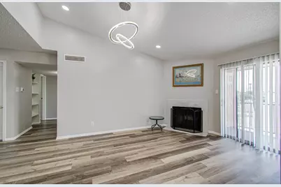 10101 S Gessner Road #405, Houston, TX 77071 - Photo 6