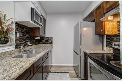 10101 S Gessner Road #405, Houston, TX 77071 - Photo 2