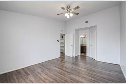 10101 S Gessner Road #405, Houston, TX 77071 - Photo 4