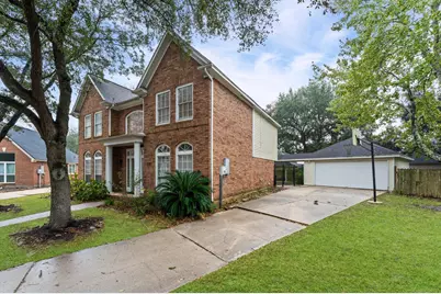 1911 Triple Mast Circle, League City, TX 77573 - Photo 4