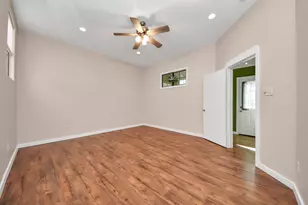 832 W 27th St, Houston, TX 77008 - Photo 22